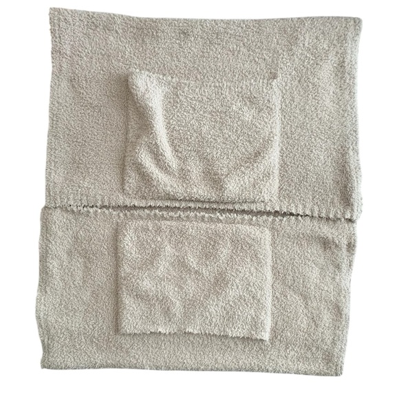 Barefoot Dreams CozyChic® Wearable Blanket Wrap Throw - Picture 3 of 8